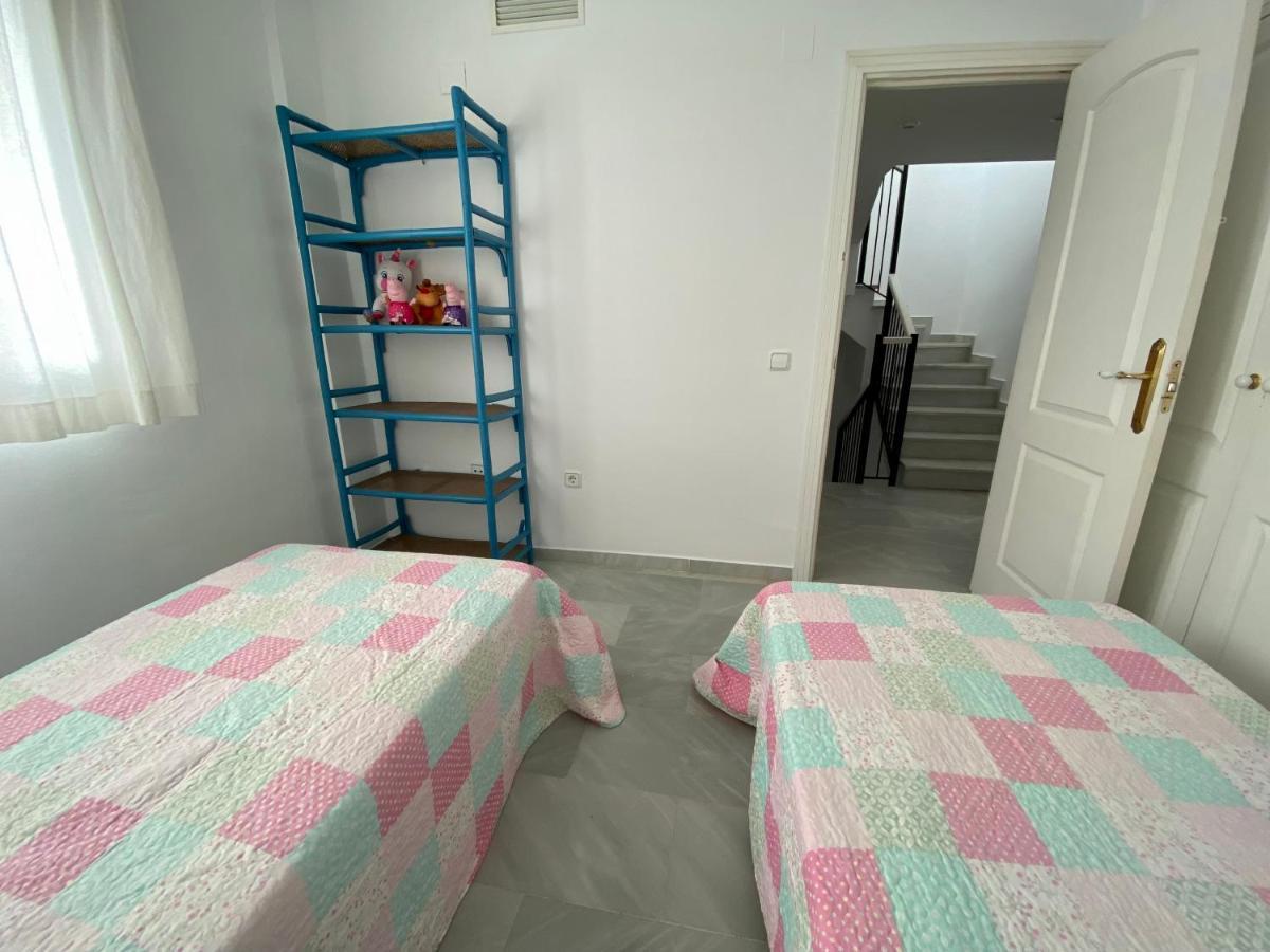 Entre Hoyos Y La Playa Grupo Ac Gestion Villa Novo Sancti Petri Luaran gambar
